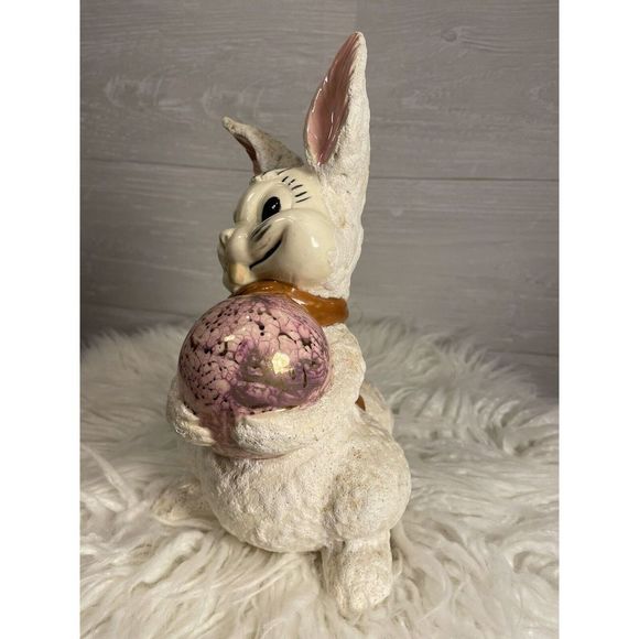 Atlantic Mold Easter Bunny With Egg - Picture 2 of 8